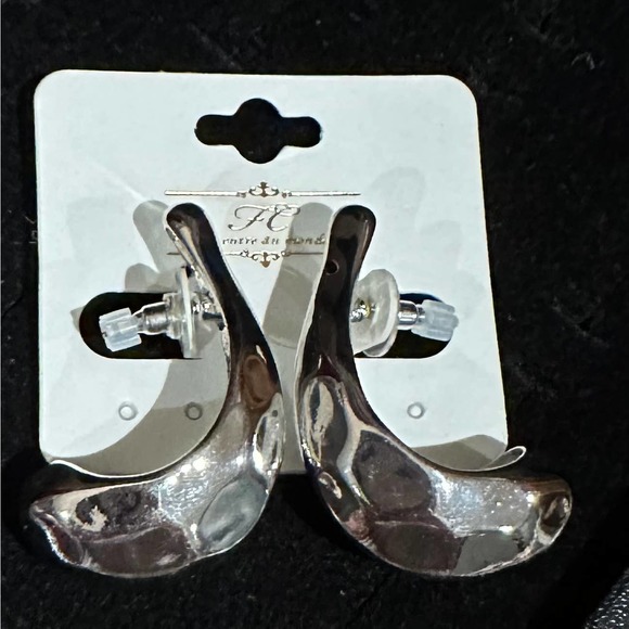 Silver Hammered Scoop Earrings, NWT - Picture 1 of 9